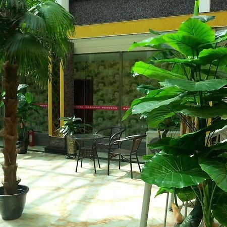 Xinhang Hotel ウルムチ市 エクステリア 写真