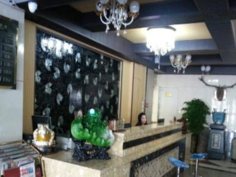 Xinhang Hotel ウルムチ市 エクステリア 写真